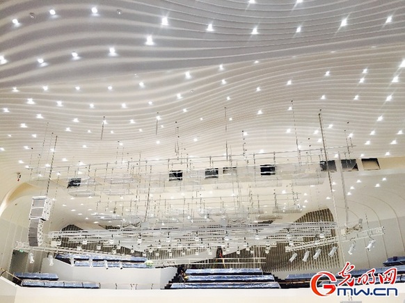 “hth华体会”府东社区:大手拉小手 欢乐包饺子(图1) hth华体登录入口